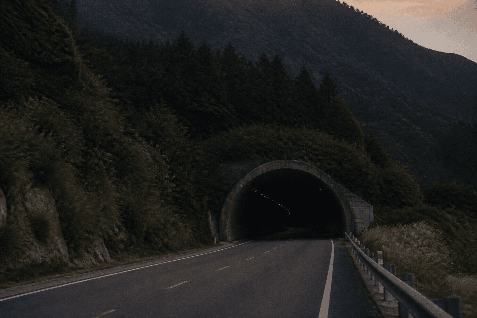 独龙江的路先是声音